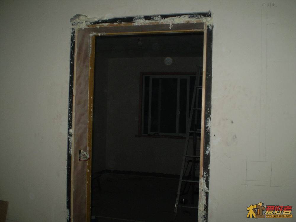 第一个还没完成门套.JPG