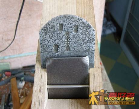 制作穿梁和压盖
