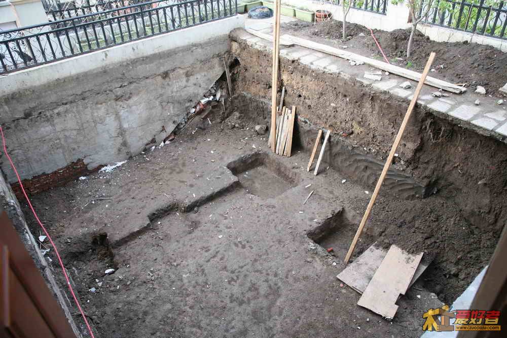 aa126 395.jpg