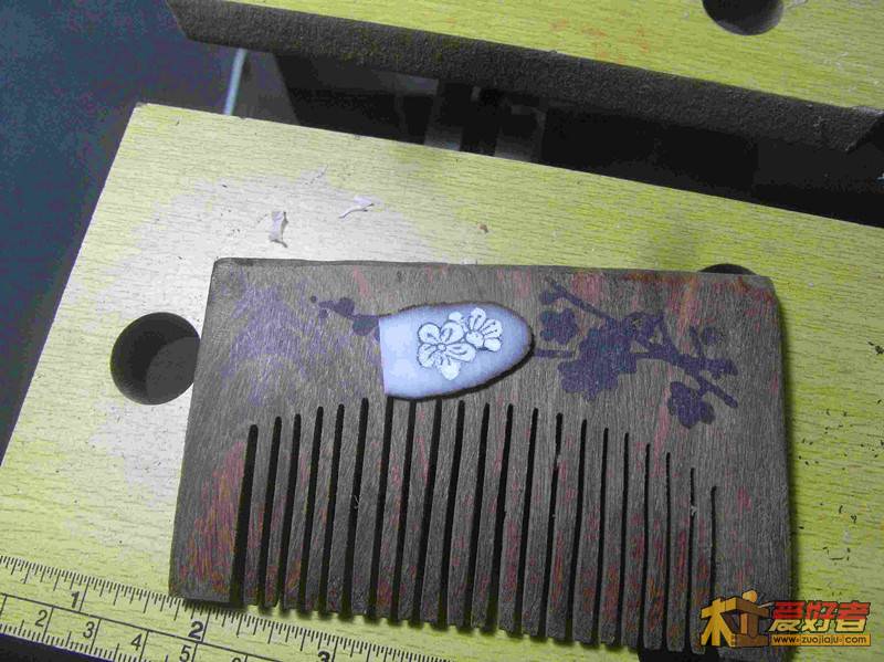 3为了镶白色的梅花买了象牙果，可做不出形状_副本.jpg