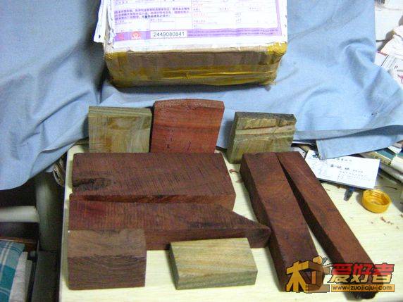 资深木匠木工乙寄来的红木木料 005.jpg
