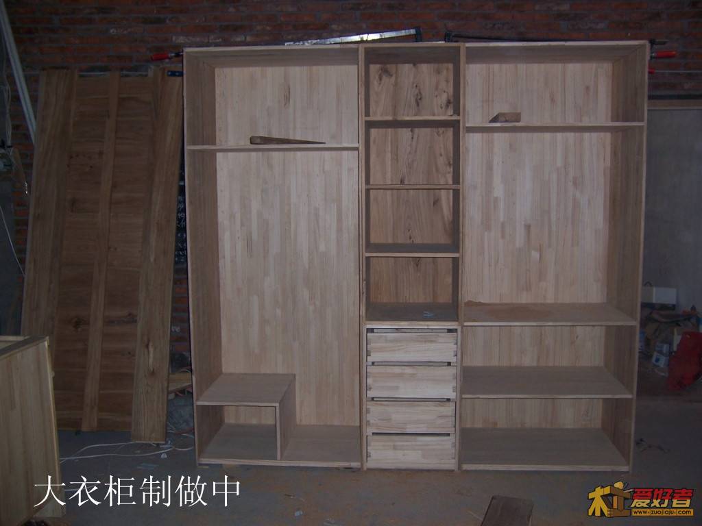 衣柜制作中.jpg