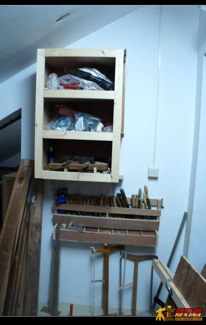 老周的小工具柜和凿子架.jpg