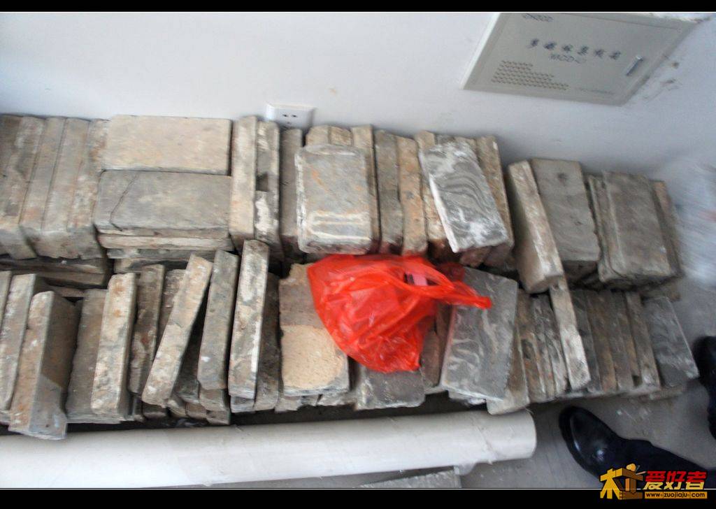 老周收藏的安徽老砖.jpg