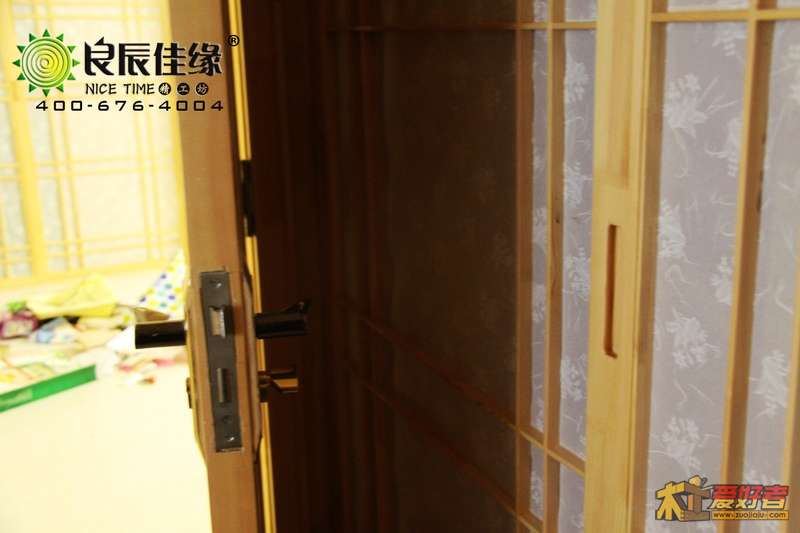 主卧门1.jpg