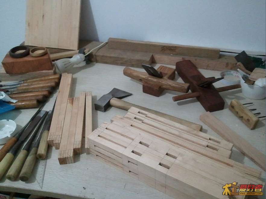 050-凿子的工作告一段落,大家合个影.jpg