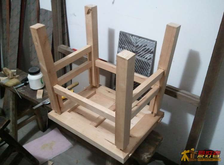 087-先装起来看下,不合适的地方趁还都是方材时调整,,下面就要开始全部倒圆起线了.jpg