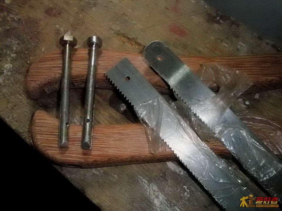 图3制作框架锯-锯钮2