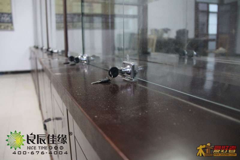 展示柜一组2.jpg