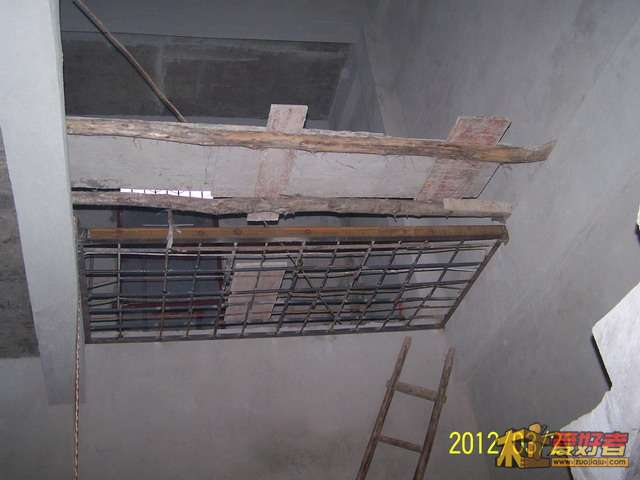 神厅地板钢筋架照片1.jpg
