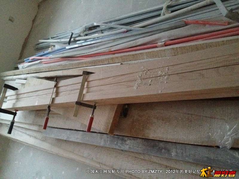 先下料，粗刨，调整变形