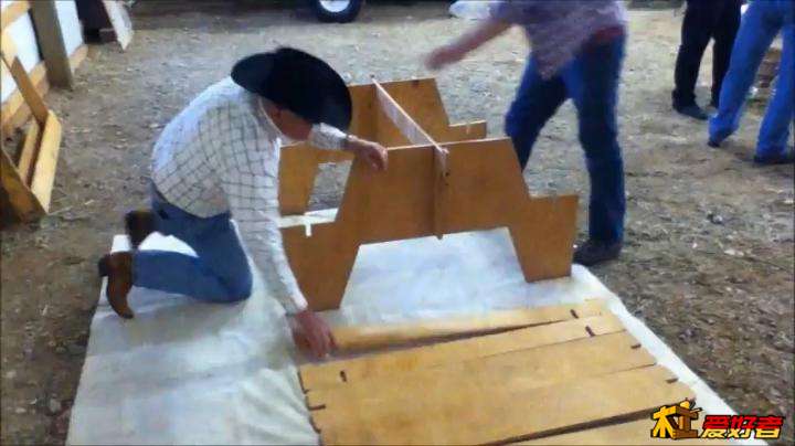 Portable Picnic Table from single sheet1.jpg