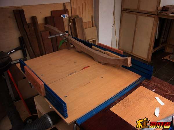 201018006k9kvy0t05856z.jpg