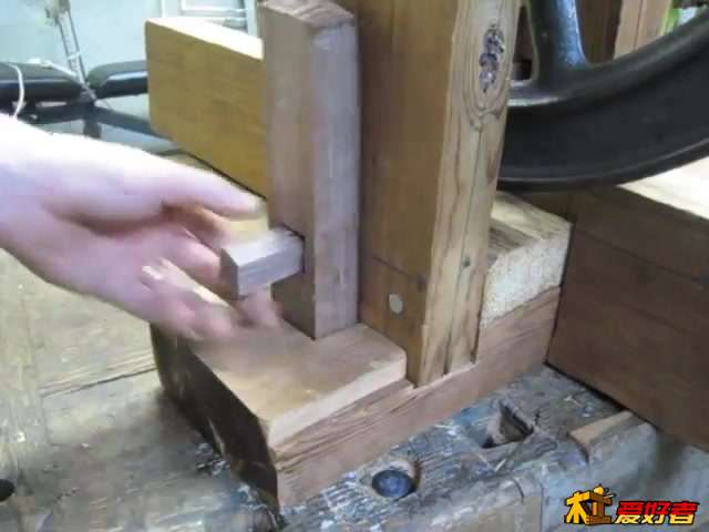 The Foot Powered (Treadle) Lathe 020.jpg