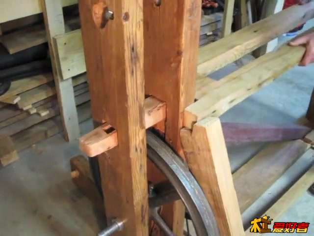The Foot Powered (Treadle) Lathe 052.jpg