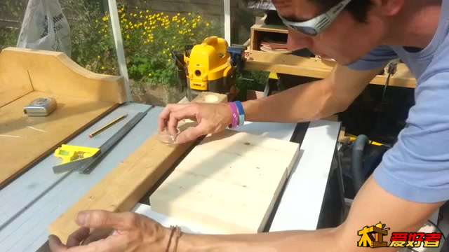 Make a simple tea light holder beginners woodworking 01.jpg