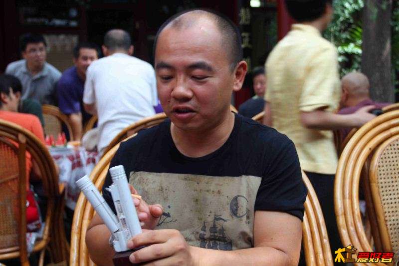 黄花梨脑残粉 张兽医