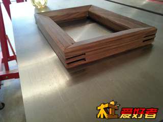 第一次作的小相框，很丑吧。