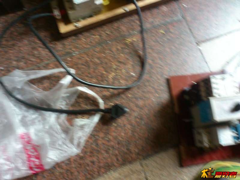 把时间晶体续电器，接触器，空气开关卡到卡板上到