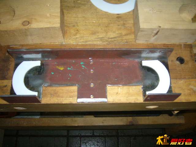 万能胶粘上