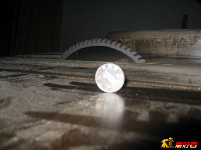 不是大金刚才能立硬币