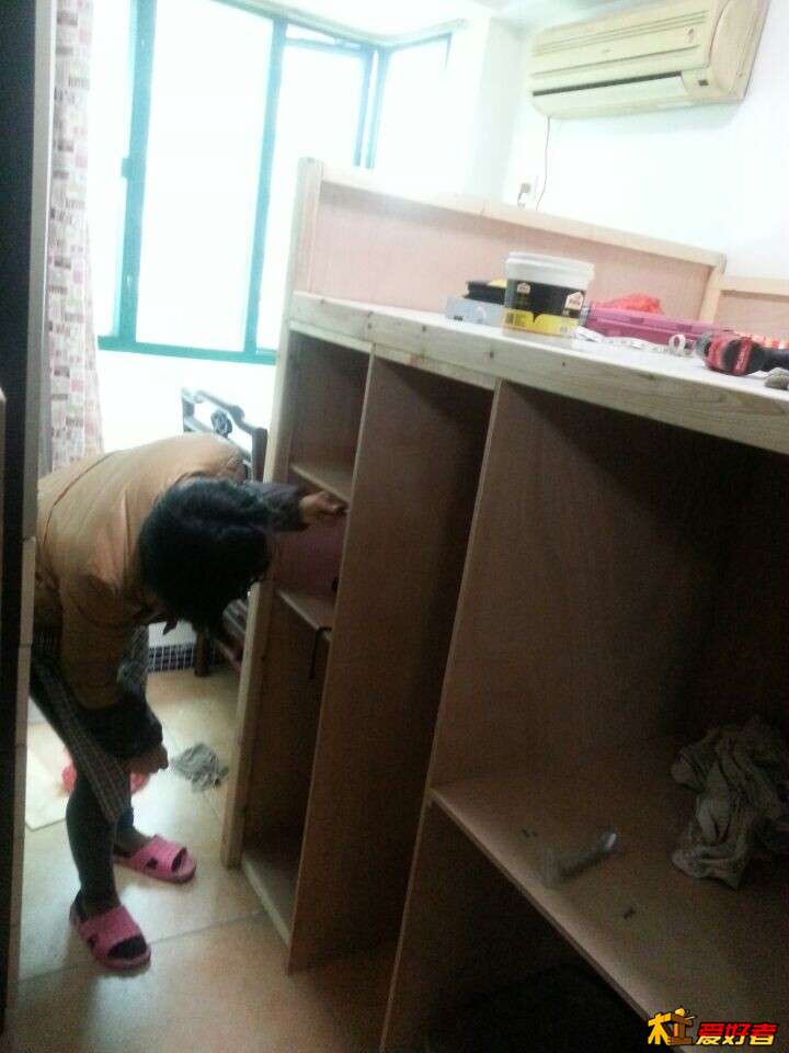 上斜孔螺丝做层板