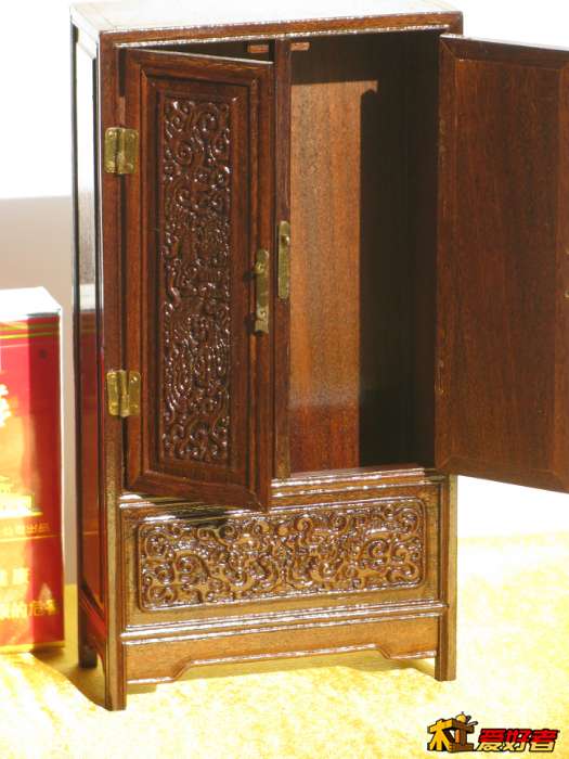 094355rb81qcfbfkfarxf1.jpg