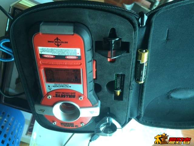 激光水平器.JPG