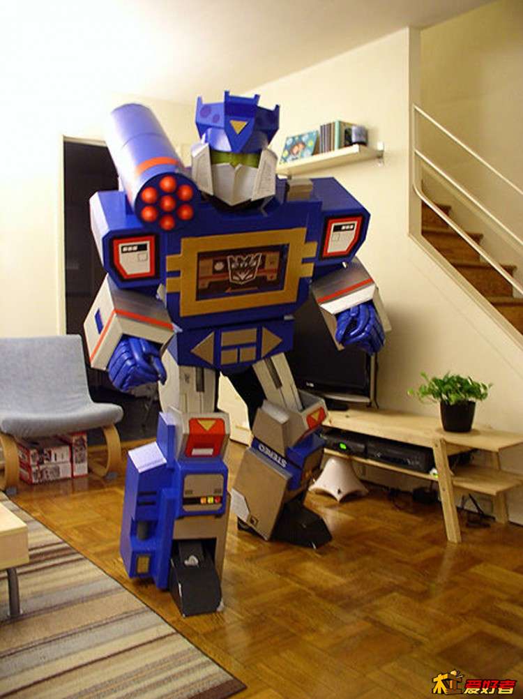 transformers-soundwave-costume-01.jpg