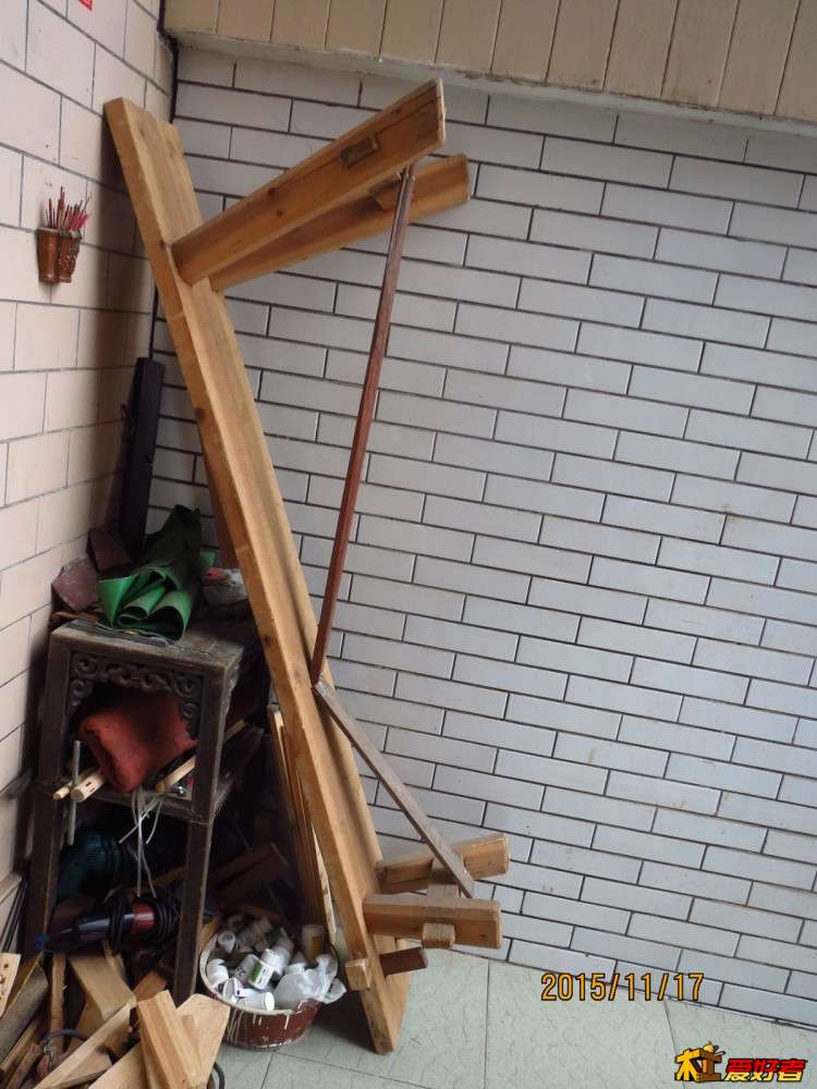 01凳.JPG