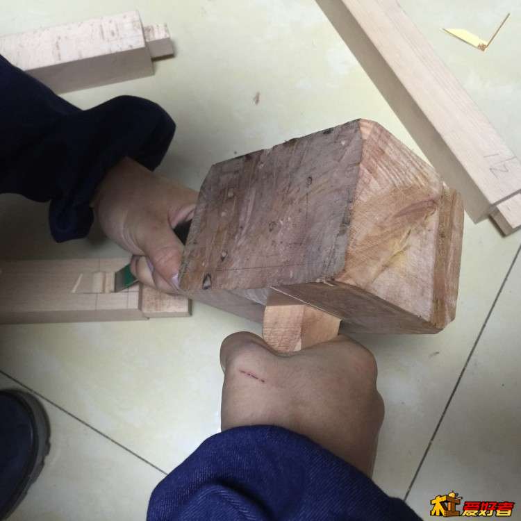 桌腿划线凿眼 (9).JPG