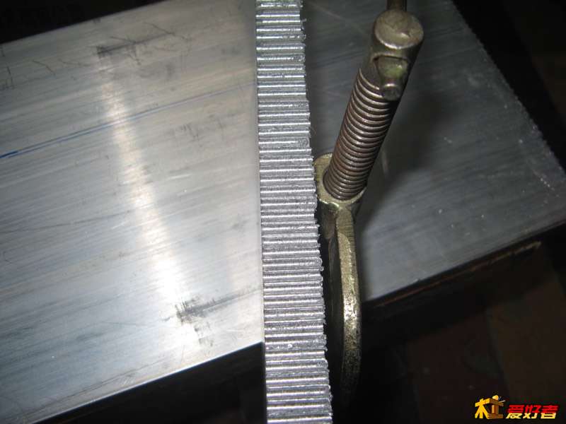 032250vw19tn6bspnyvm9n.jpg