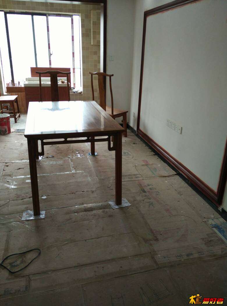 222308zym57qvmobpuamd2.jpg