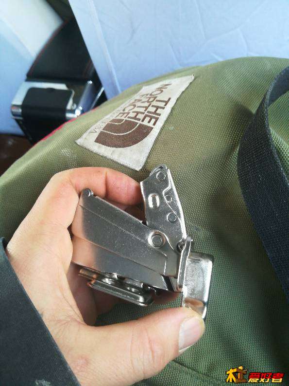 215553s6u43aumz3xexhaa.jpg