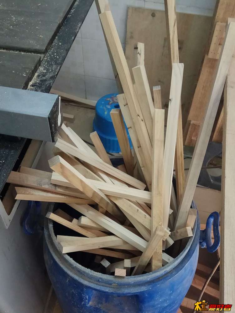 08切成等宽长短不一的料02.jpg