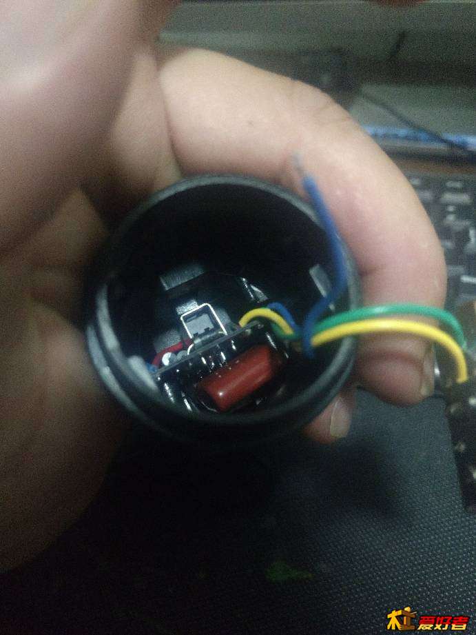 231950f25qqfl11e0lqofi.jpg