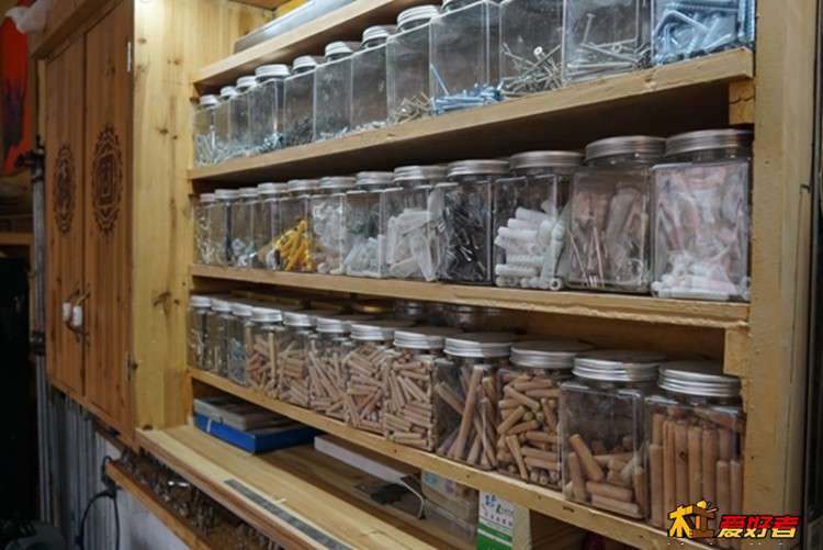 买了一批大口径食品罐用来放小零件，整齐统一