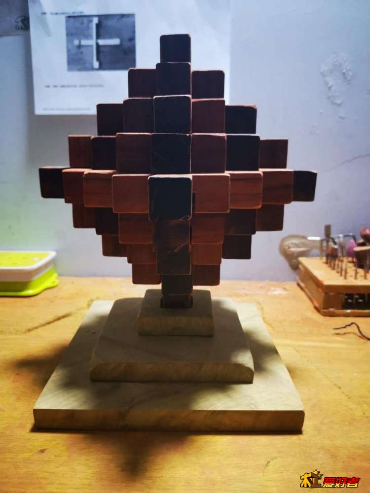1098392860.jpg