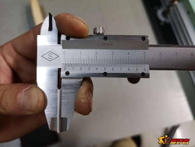 0.9mm