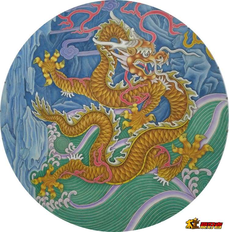 直径120厘米的工笔重彩《中国龙》作品