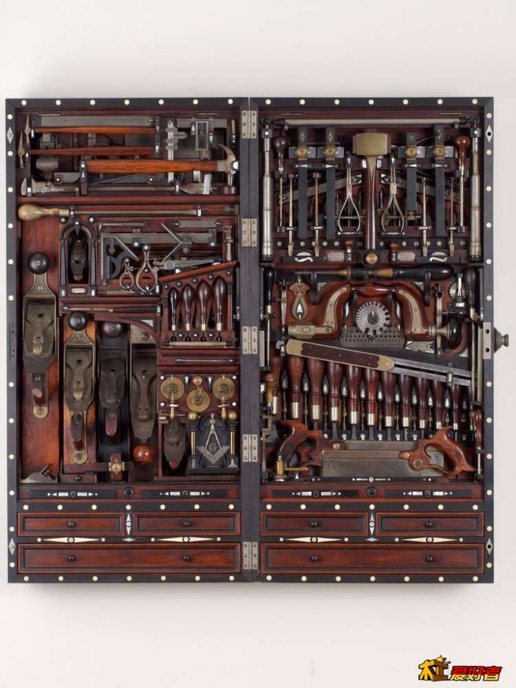 chest_ele__B060003_1024x1024.jpg