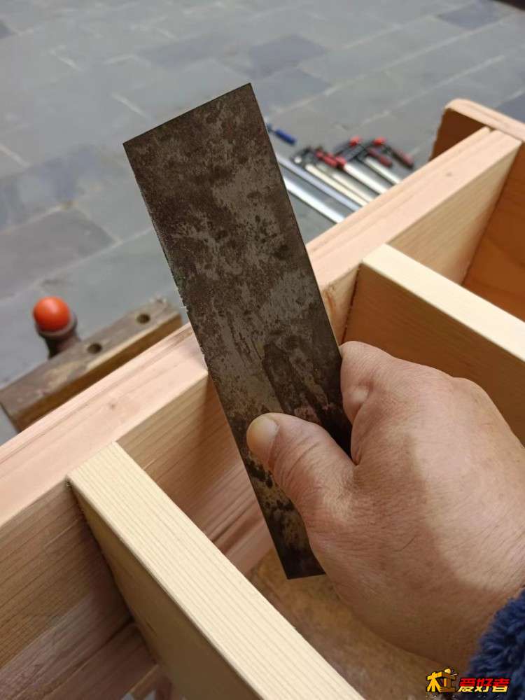 5-6-用刮板倒内棱.jpg