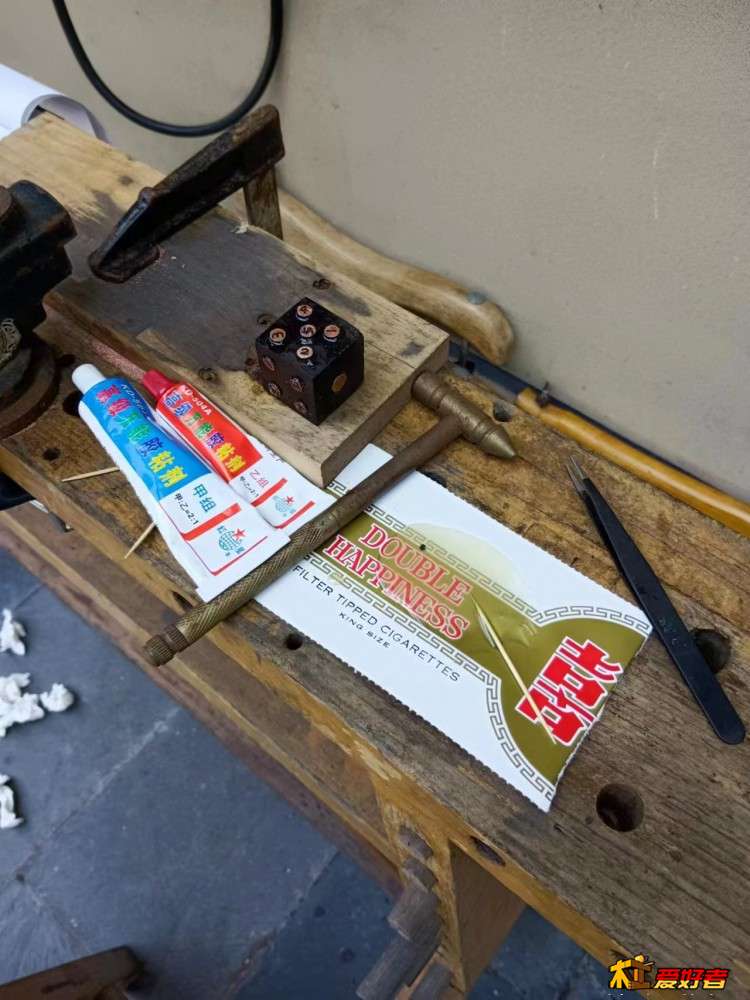 5-8-用504胶粘铜棒.jpg