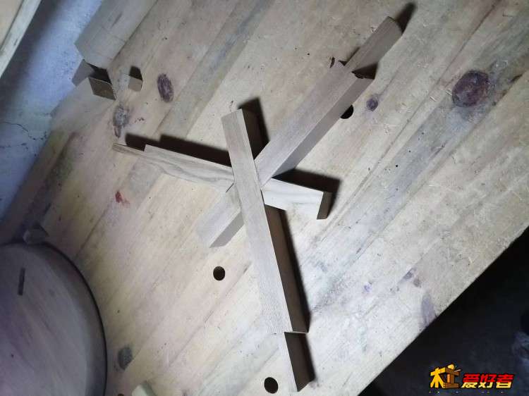 横枨涂胶组装