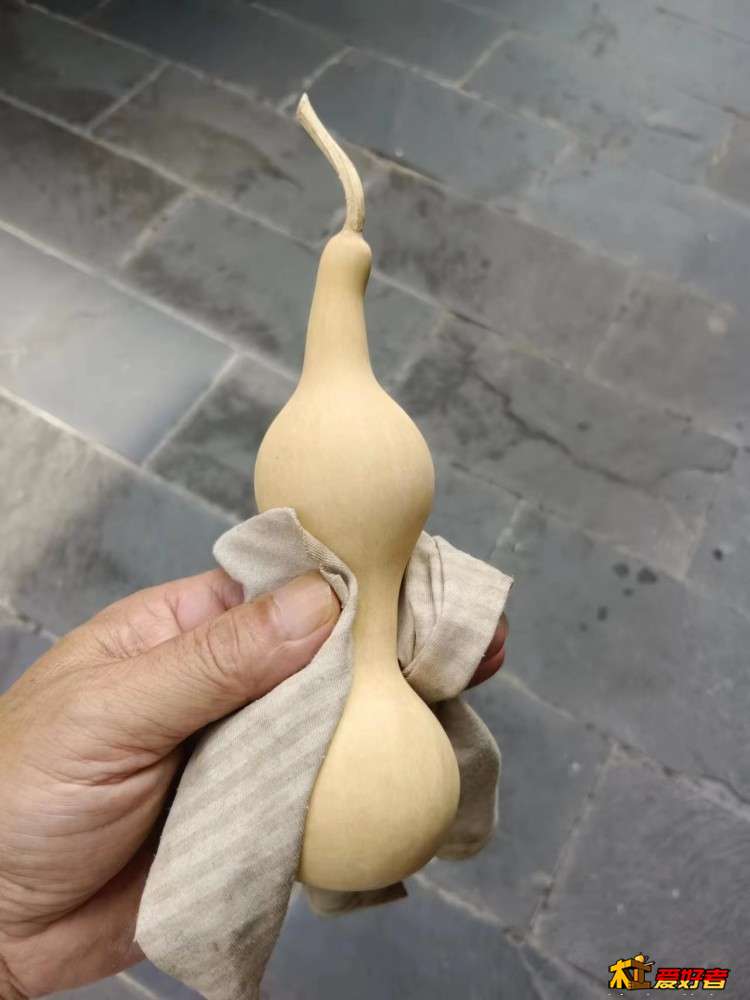 3-4-打磨后用抹布擦干净.jpg