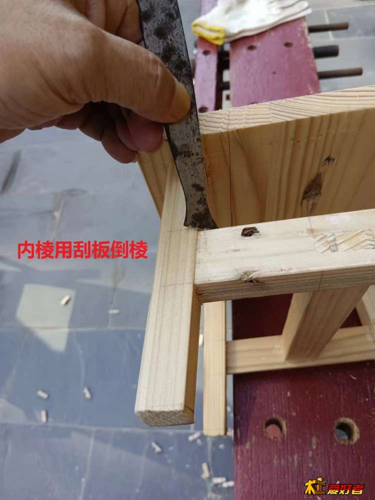 5-3-内棱用刮板倒棱.jpg