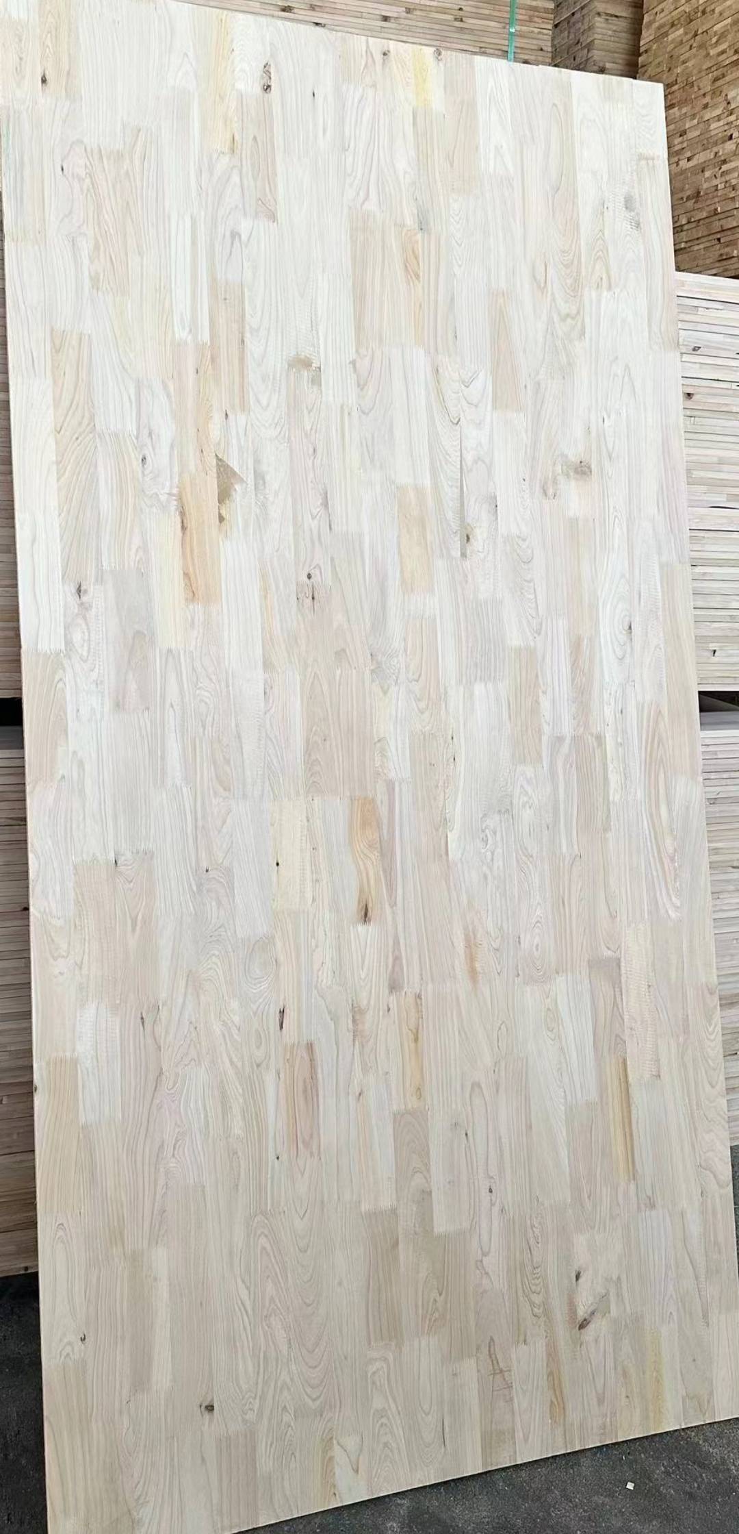 1696509765041979_649.jpg