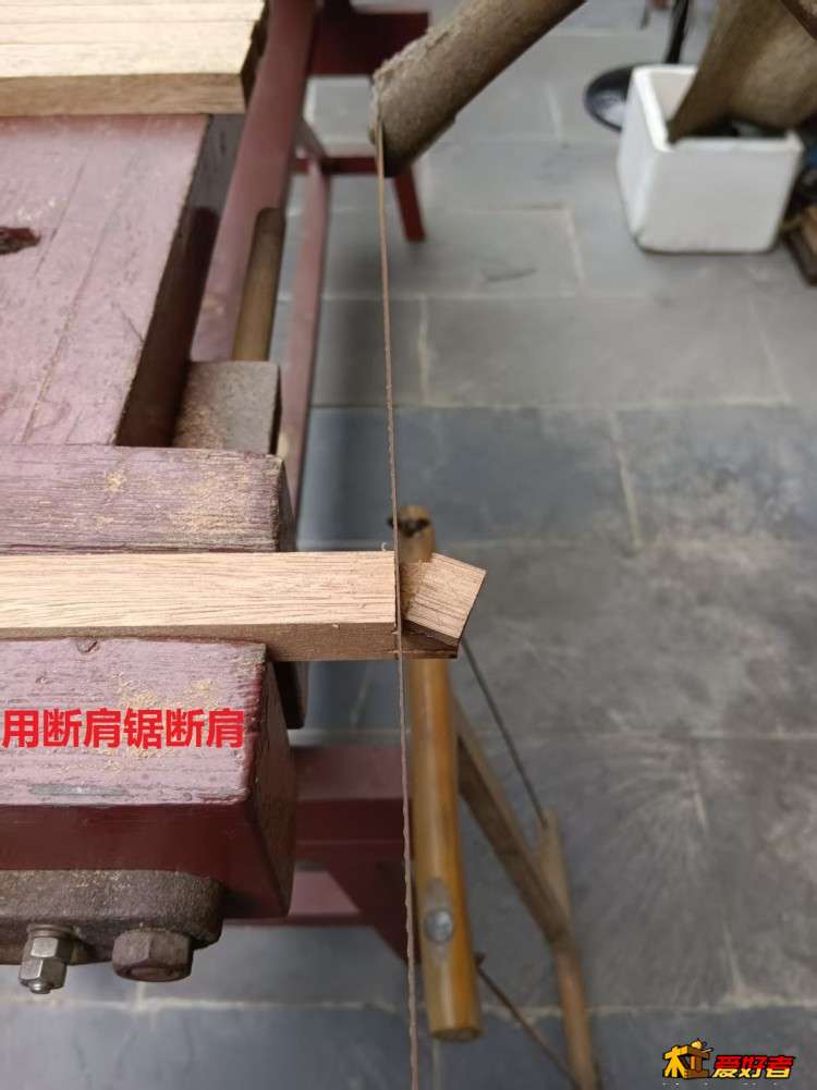 3-4-用断肩锯断肩.jpg