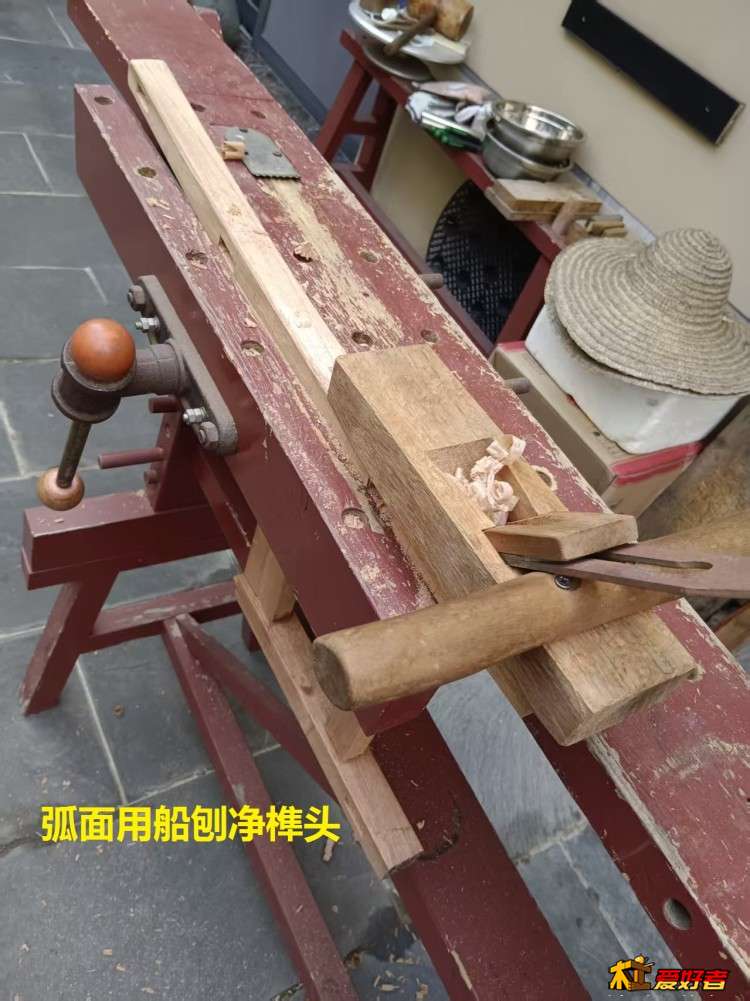 5-6-弧面用船刨净榫头.jpg