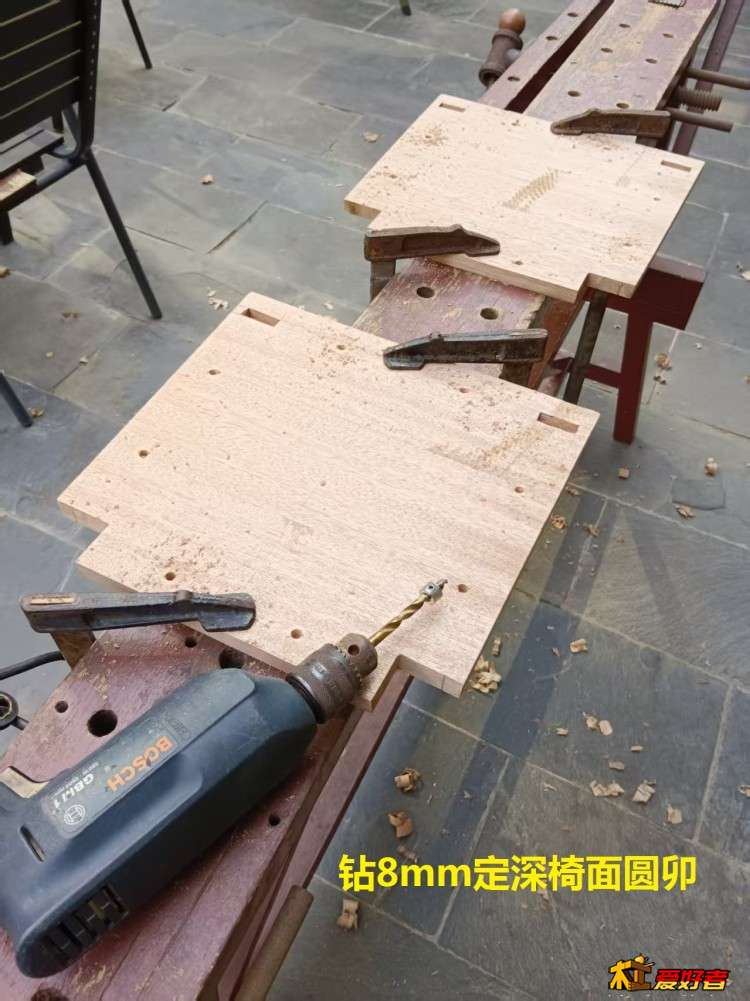 5-9-钻8mm定深椅面圆卯.jpg